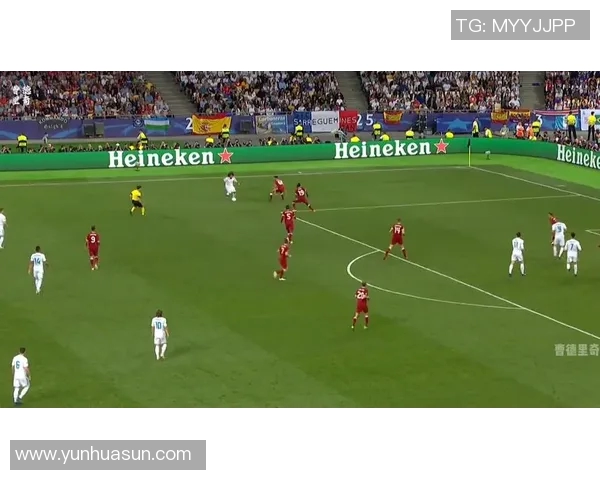 足球明星的倒钩绝技盘点那些令人惊叹的瞬间与背后的故事